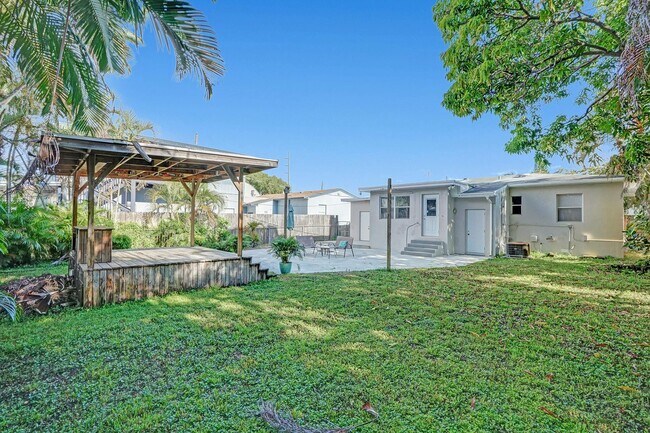 Building Photo - 804 NW 19th St