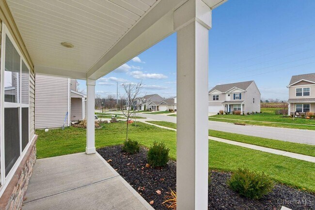 Building Photo - 5001 Lakeview Dr
