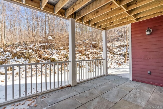 Building Photo - 9 William Puckey Dr