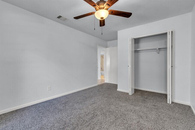 Building Photo - 4406 Kacee Dr