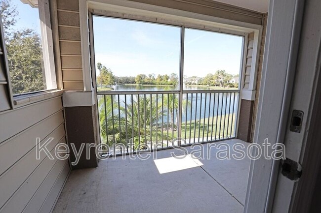 Building Photo - 8809 Manor Loop