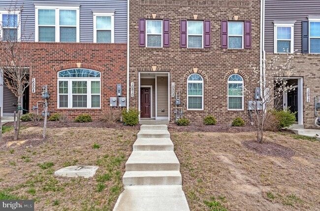 Building Photo - 10910 Presidential Pkwy