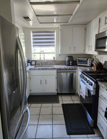 Building Photo - 26808 Claudette St