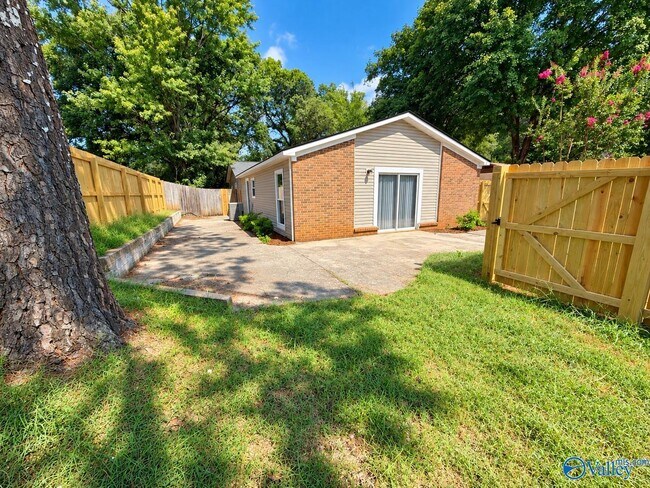 Building Photo - 101 Westscott Dr