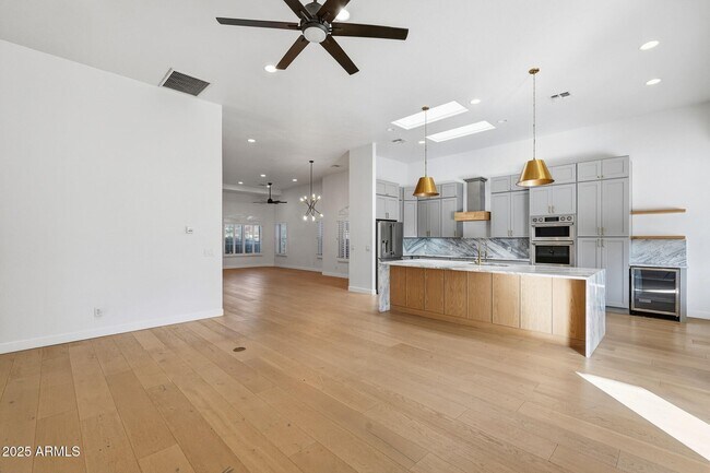 Building Photo - 11415 N 44th St