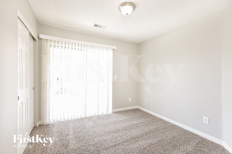 Building Photo - 9501 Forest Lily Ct