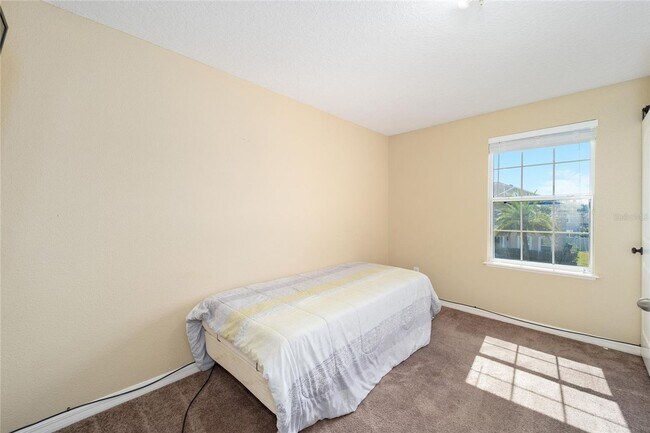 Building Photo - Private Oasis in the Heart of Alachua