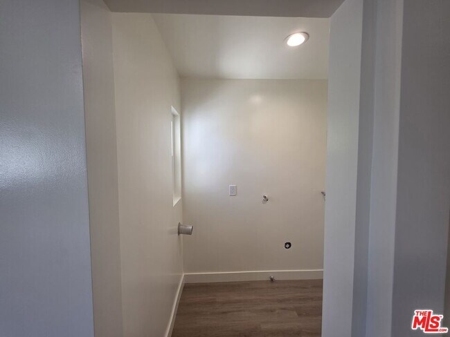 Building Photo - 25226 Loytan St