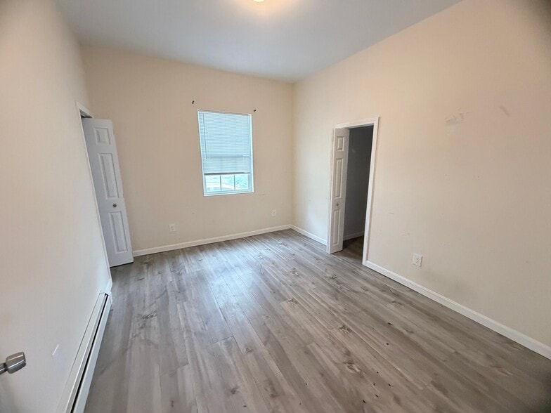Building Photo - 16 Highland Ave