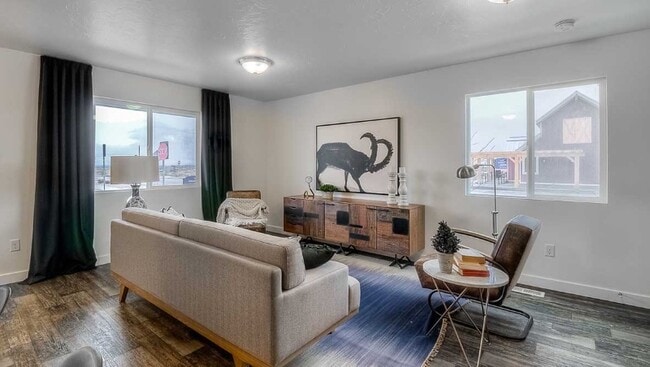 Primary Photo - 51 N Voyager Ln