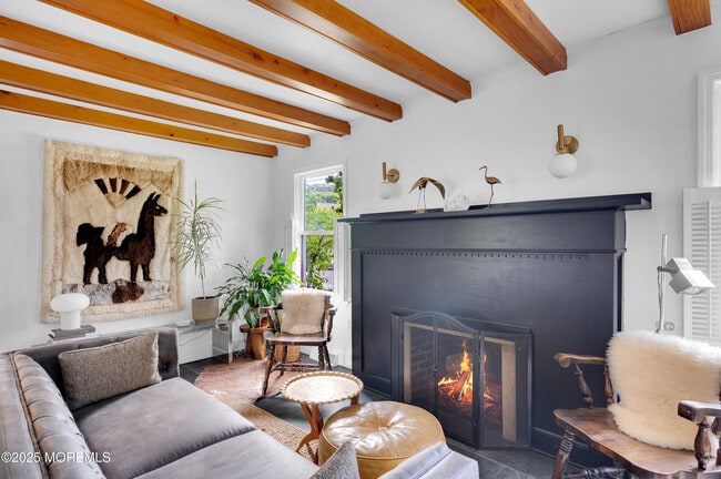 Building Photo - 638 Parkside Ave