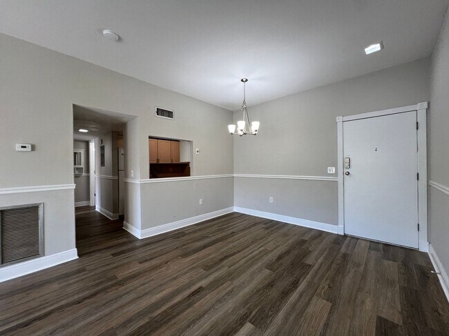 Building Photo - 3242 S Semoran Blvd