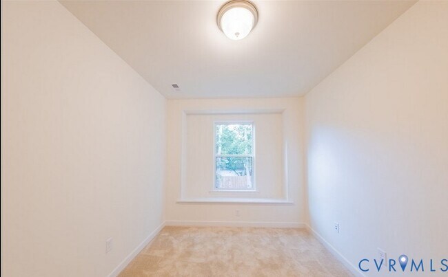 Building Photo - 12201 Dutch Elm Cir