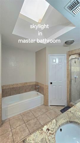 Building Photo - 6301 Lotus Dr