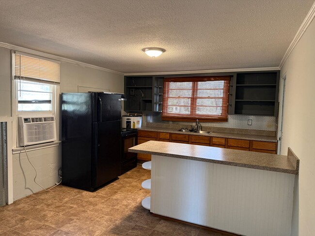 Building Photo - Lexington Area - Call Lexington office for information and to view 803-359-0793