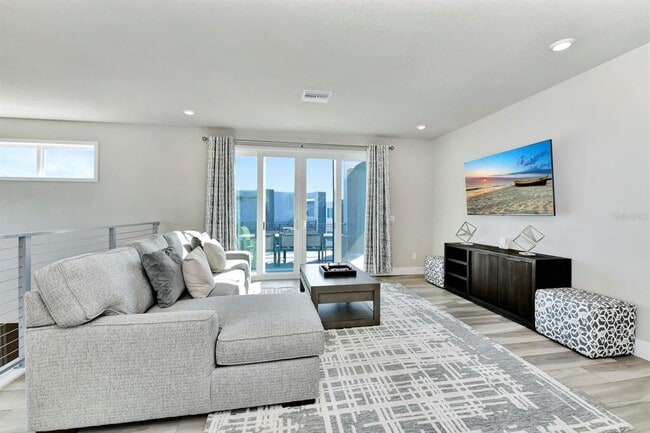 Building Photo - 7740 Sandy Ridge Dr