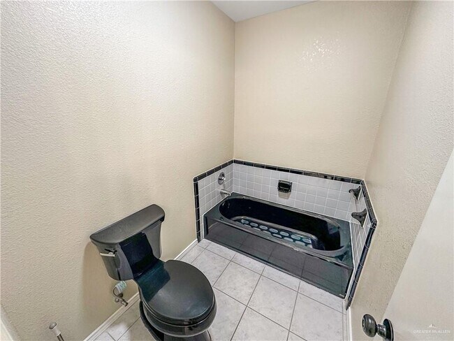 Building Photo - 22 S Casa Linda St