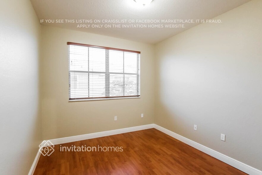 Building Photo - 12315 SW 125th Ct