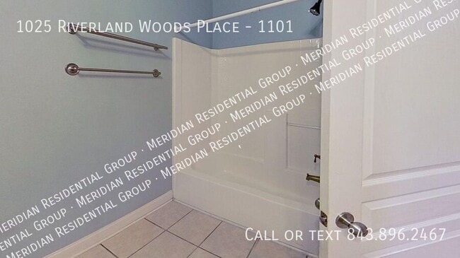 Building Photo - 1025 Riverland Woods Pl