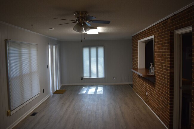 Building Photo - Beautiful Ranch Home