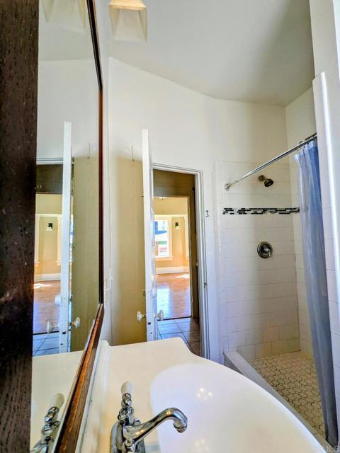 Building Photo - 515 24th St