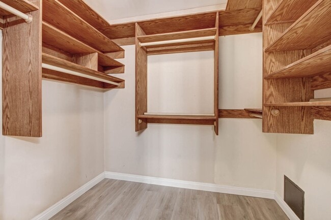 Building Photo - La Canada Townhouse In the Golf Course Com...