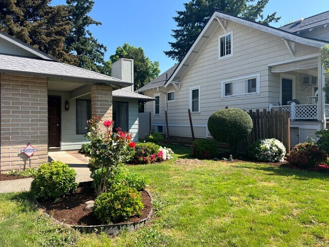Building Photo - 3643 SE Tenino St