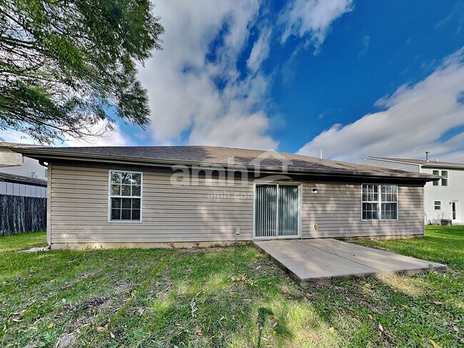 Building Photo - 1159 Fiesta Dr