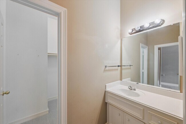 Building Photo - 3016 Autumn Harvest Dr