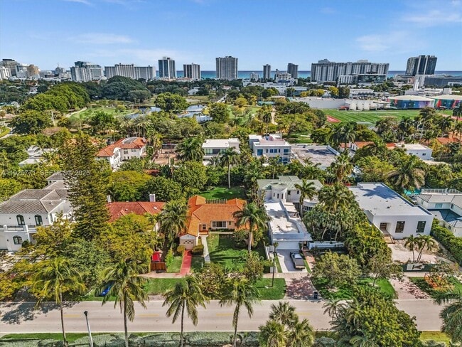 Building Photo - 2443 Meridian Ave