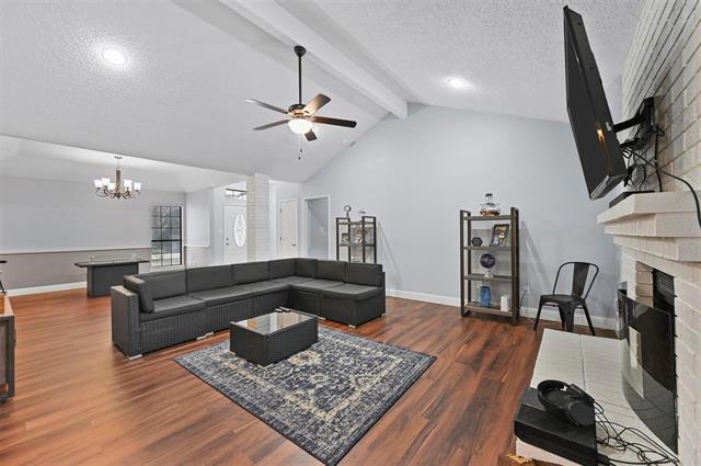 Building Photo - 2530 Seven Hills Dr