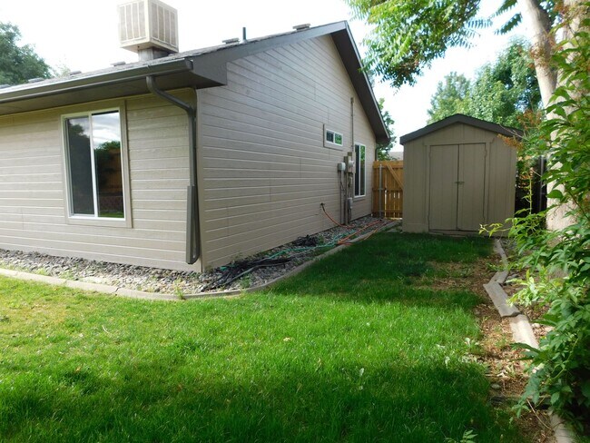Building Photo - Recent Remodel