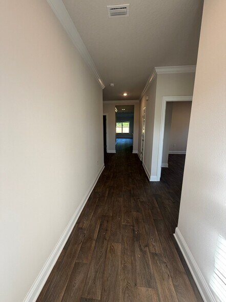 Building Photo - 14902 Dalton Cir
