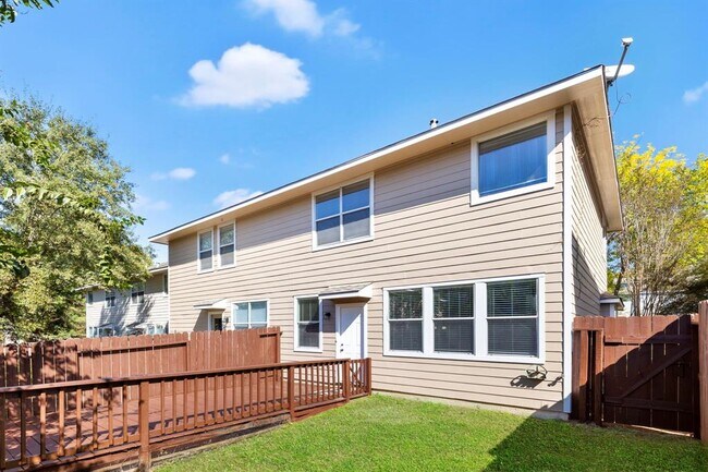 Building Photo - 79 Blue Creek Pl