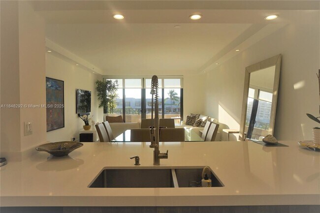 Building Photo - 251 Crandon Blvd