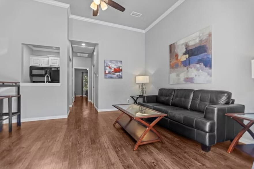 Building Photo - Midtown Apartments