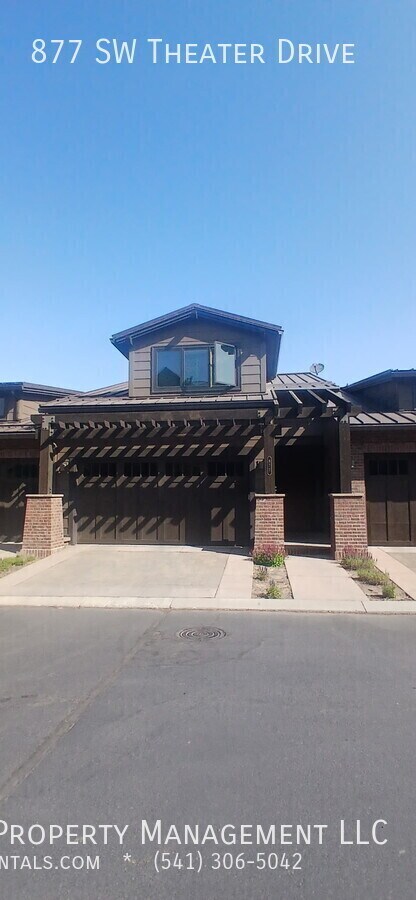 Building Photo - 877 SW Theater Dr