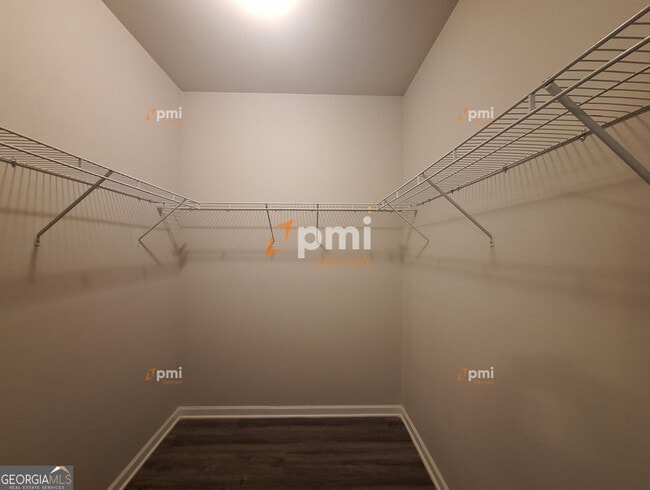 Building Photo - 145 Loudoun Dr