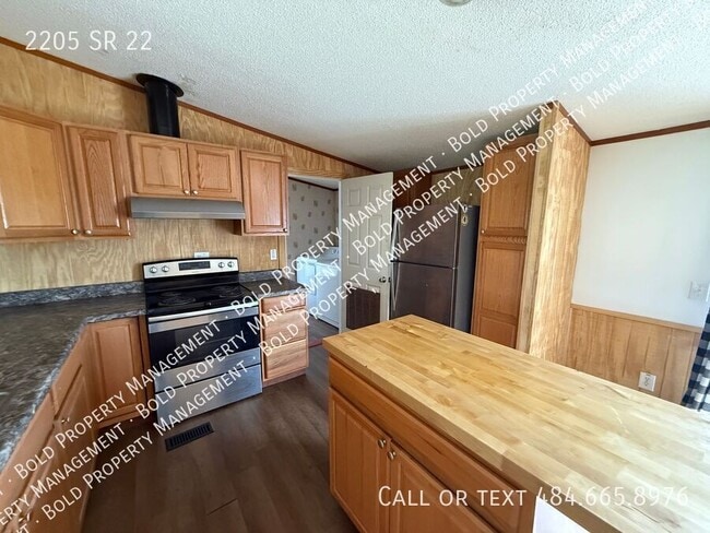 Building Photo - 2205 SR 22