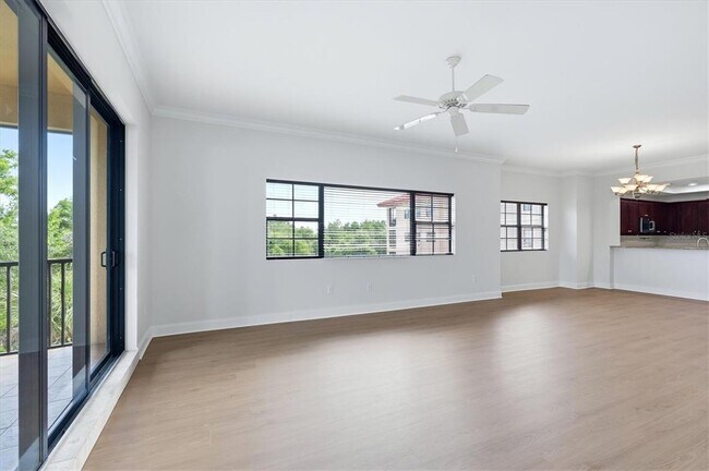 Building Photo - 7612 Lake Vista Ct