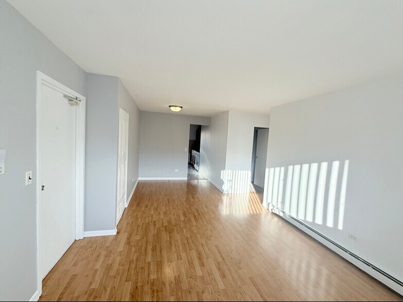 Building Photo - 1309 S Sir Galahad Ln
