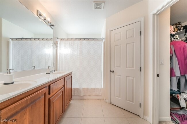 Building Photo - 6496 Chettle House Ln