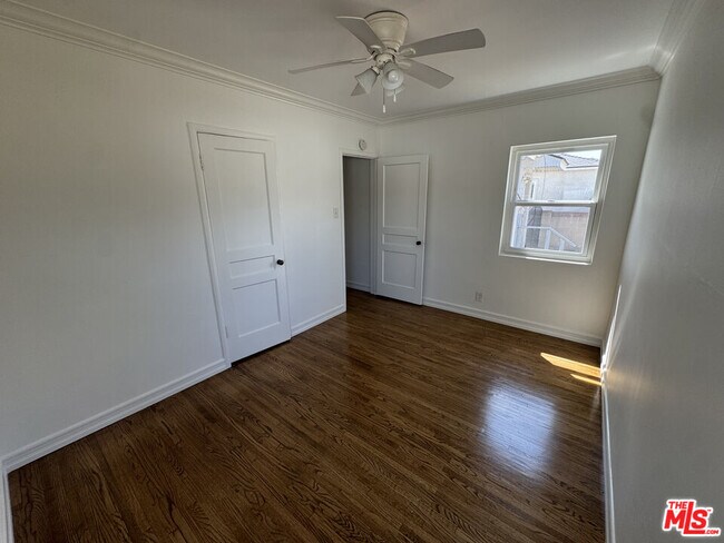 Building Photo - 6003 Bellflower Blvd