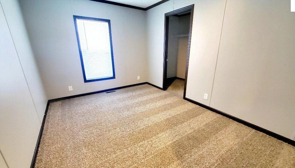 Building Photo - 9593 Mariner Dr