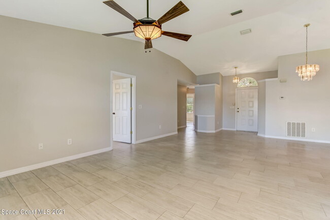 Building Photo - 6921 Mulberry Ct