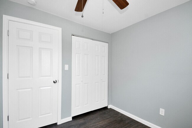 Building Photo - 7919 Brays St