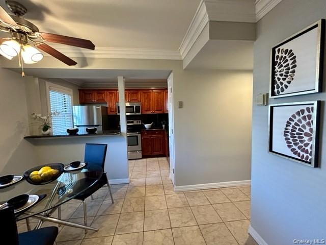 Building Photo - 10 Midship Ln