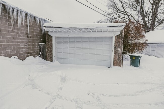 Building Photo - 297-303-303 Dartmouth St