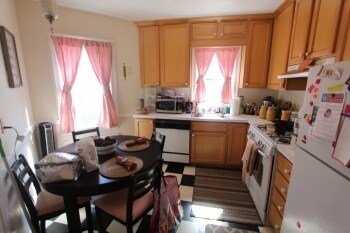 Building Photo - 4 Garden Ct