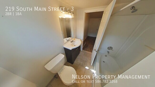 Building Photo - 219 S Main St